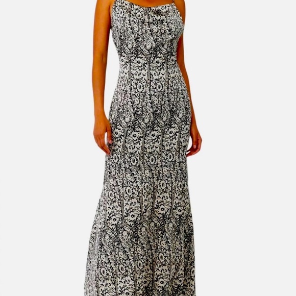 Elliatt Autonomy Maxi Dress In Black/White NWT - Picture 1 of 10